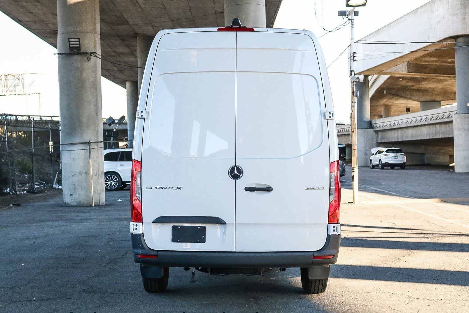 New 2026 Arctic White Mercedes-Benz Cargo 170WB High Roof RWD 2.0L I4 Diesel Turbo SO image 7