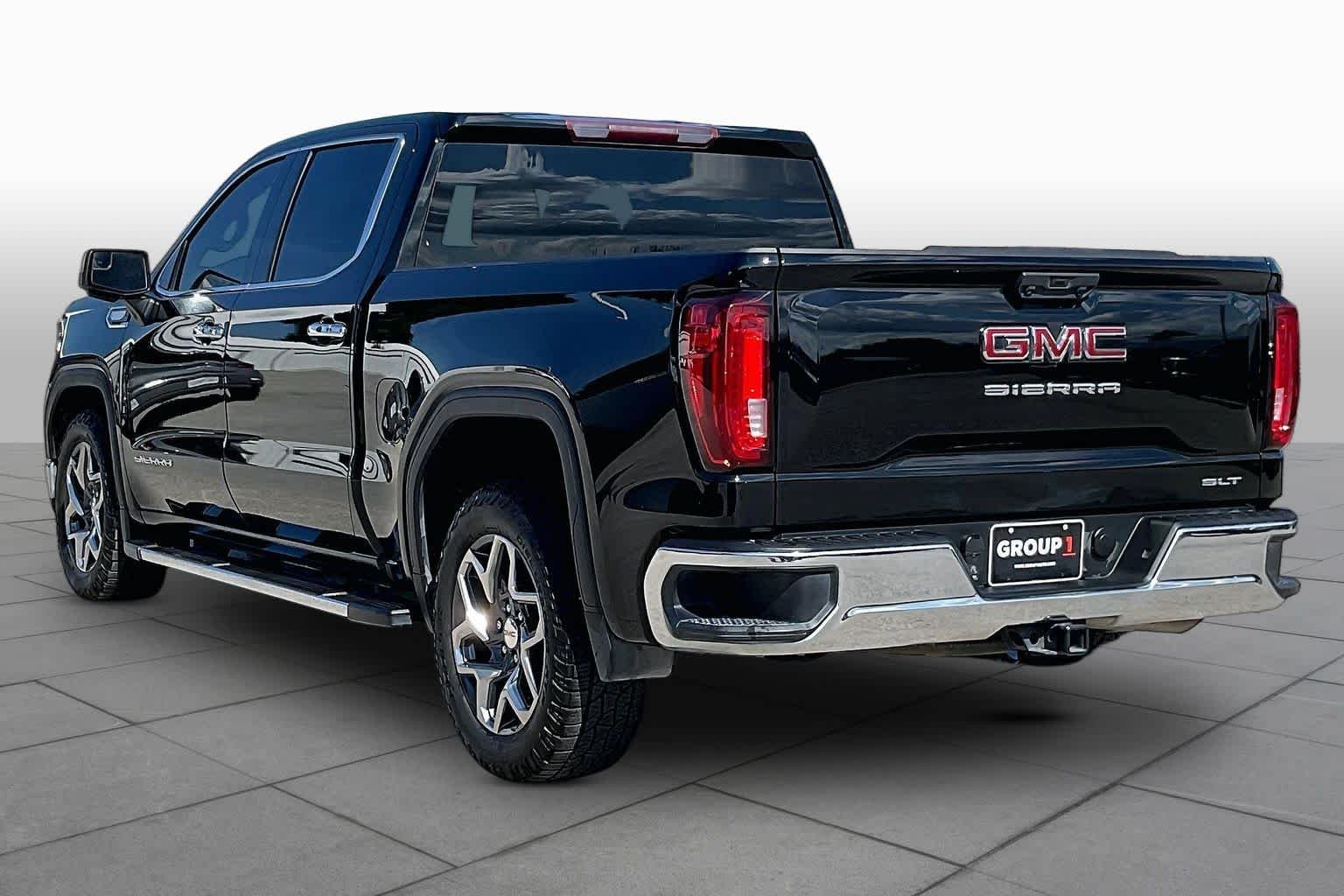Used 2023 Onyx Black GMC SLT image 12