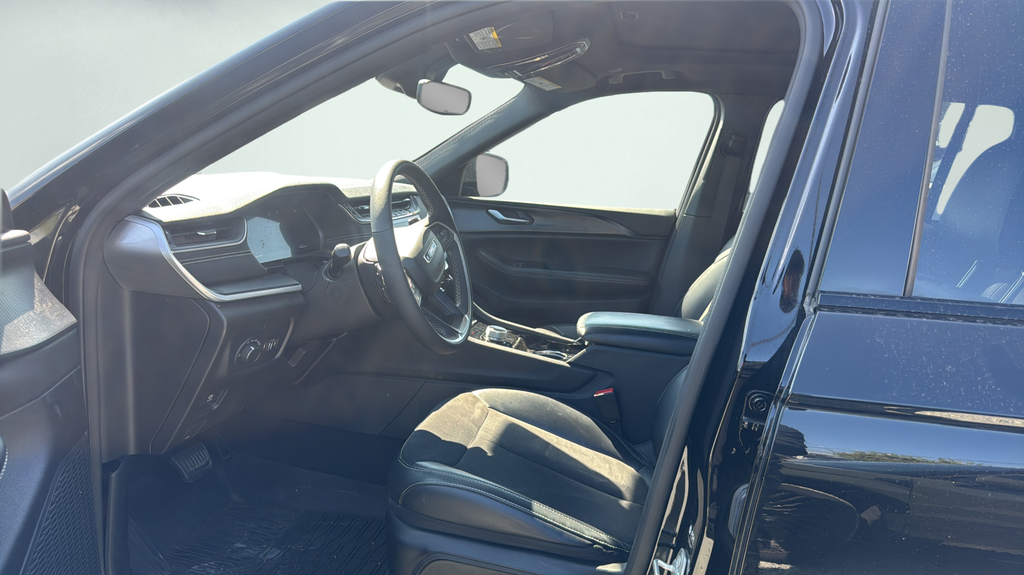 Used 2023 Black Jeep Altitude X image 12