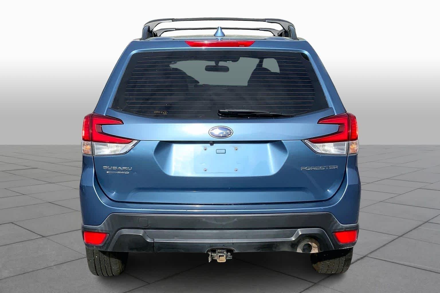 Used 2019 Horizon Blue Pearl Subaru  image 5
