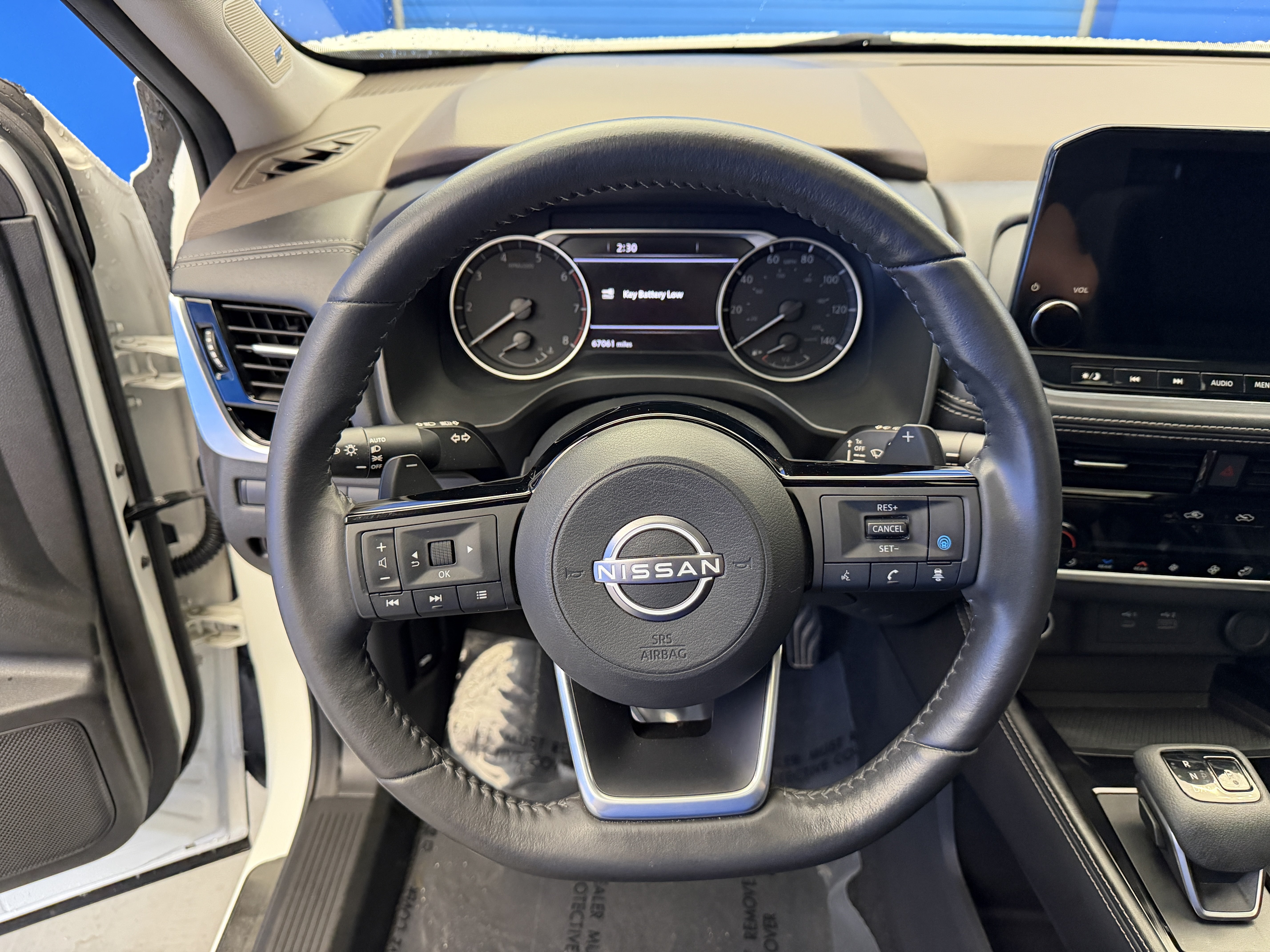 Used 2023 White Nissan SL Intelligent AWD image 14