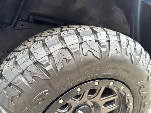 Used 2018 Blue Toyota SR5 image 14