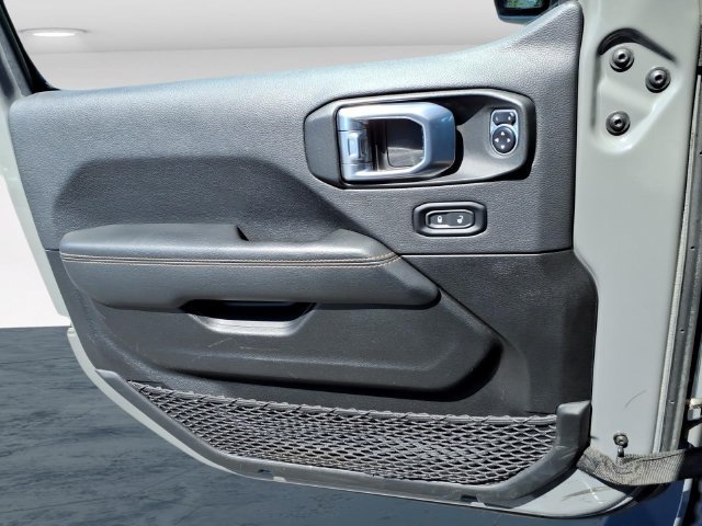 Used 2023 Gray Jeep High Altitude image 28