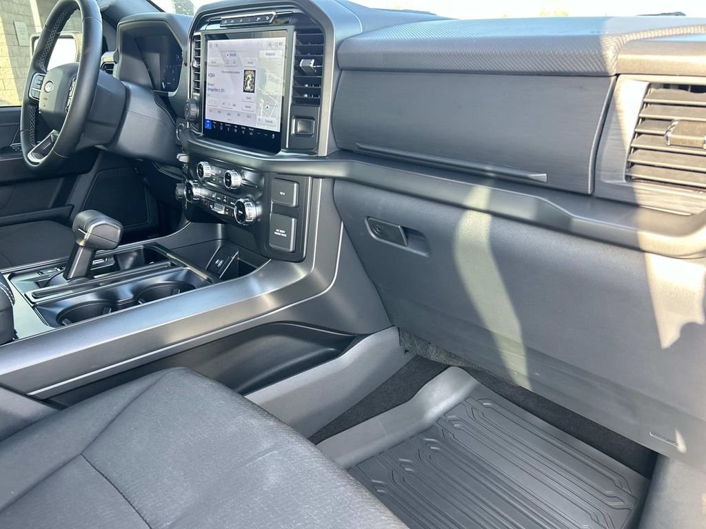 Certified Used 2024 Avalanche Ford XLT image 22