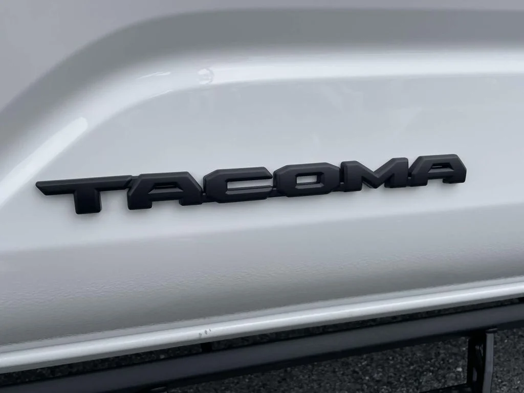 2025 Toyota Tacoma SR5 - Photo 6
