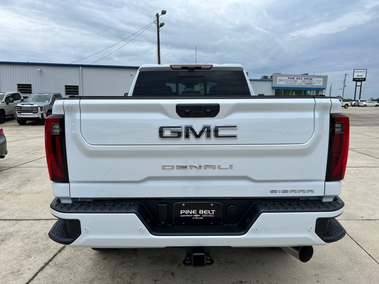 New 2026 Glacier White Tricoat GMC Denali Ultimate image 6