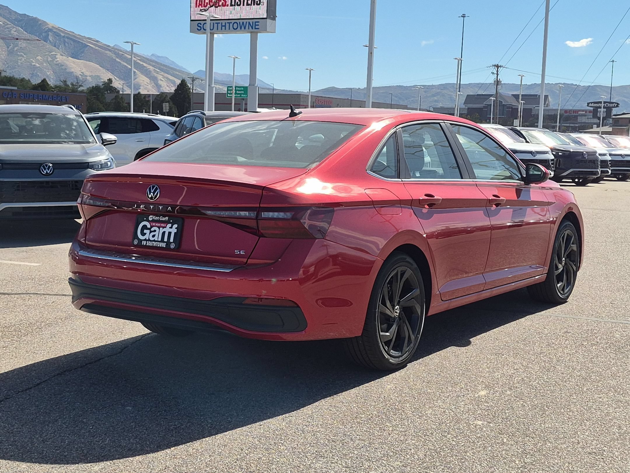 New 2027 Kings Red Metallic Volkswagen SE image 3