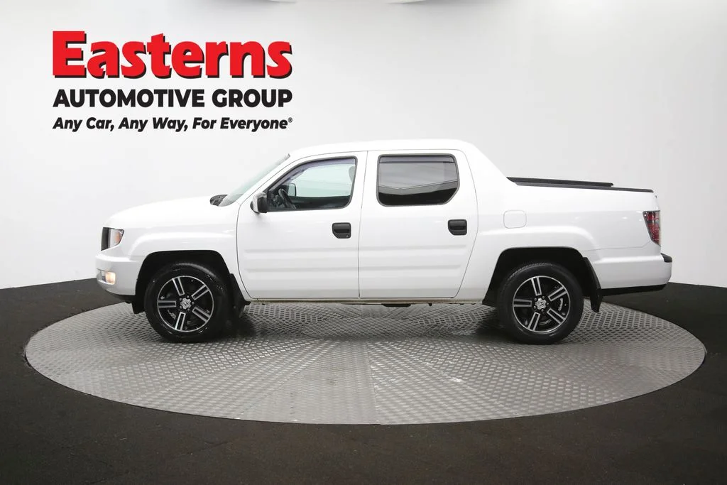 Used 2014 White Honda Sport image 58