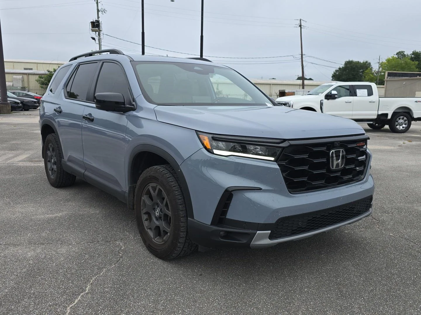 Used 2023 Sonic Gray Pearl Honda TrailSport image 1