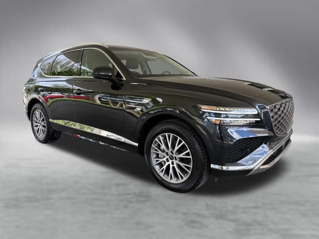 Used 2025 Black Genesis 2.5T image 2