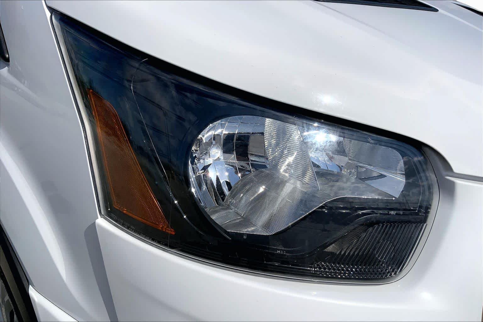 Used 2025 Oxford White Ford XLT image 25