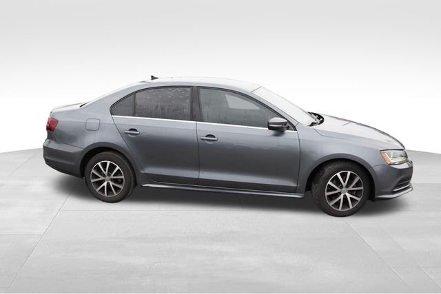Used 2017 Volkswagen Jetta SE with VIN 3VWDB7AJ0HM298647 for sale in Roseville, MN