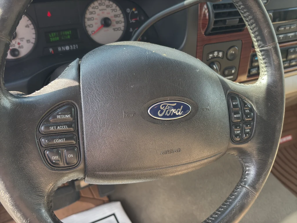 Used 2005 GRAY Ford LARIAT image 10