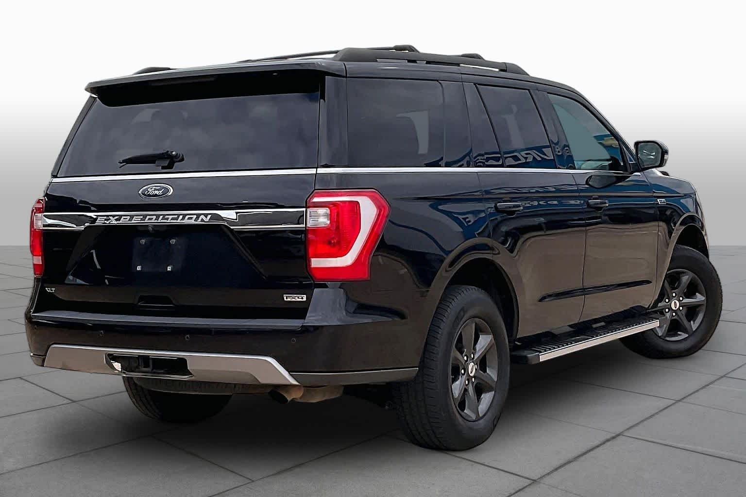 Used 2019 Agate Black Metallic Ford XLT image 11