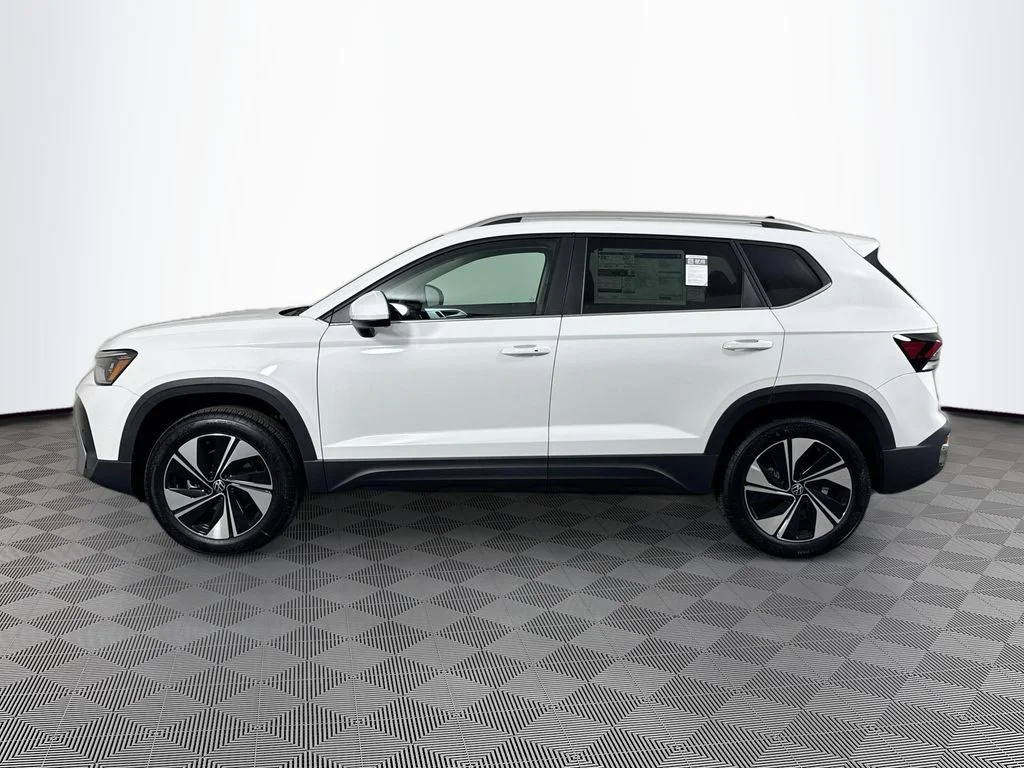 2026 Volkswagen Taos SE - Photo 2