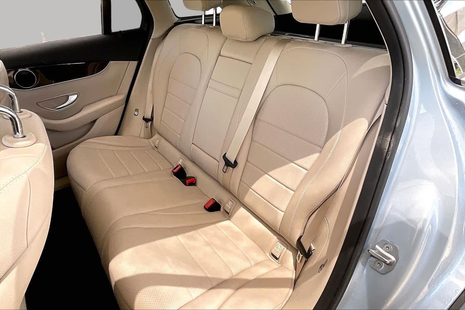Used 2017 Diamond Silver Metallic Mercedes-Benz GLC 300 image 20