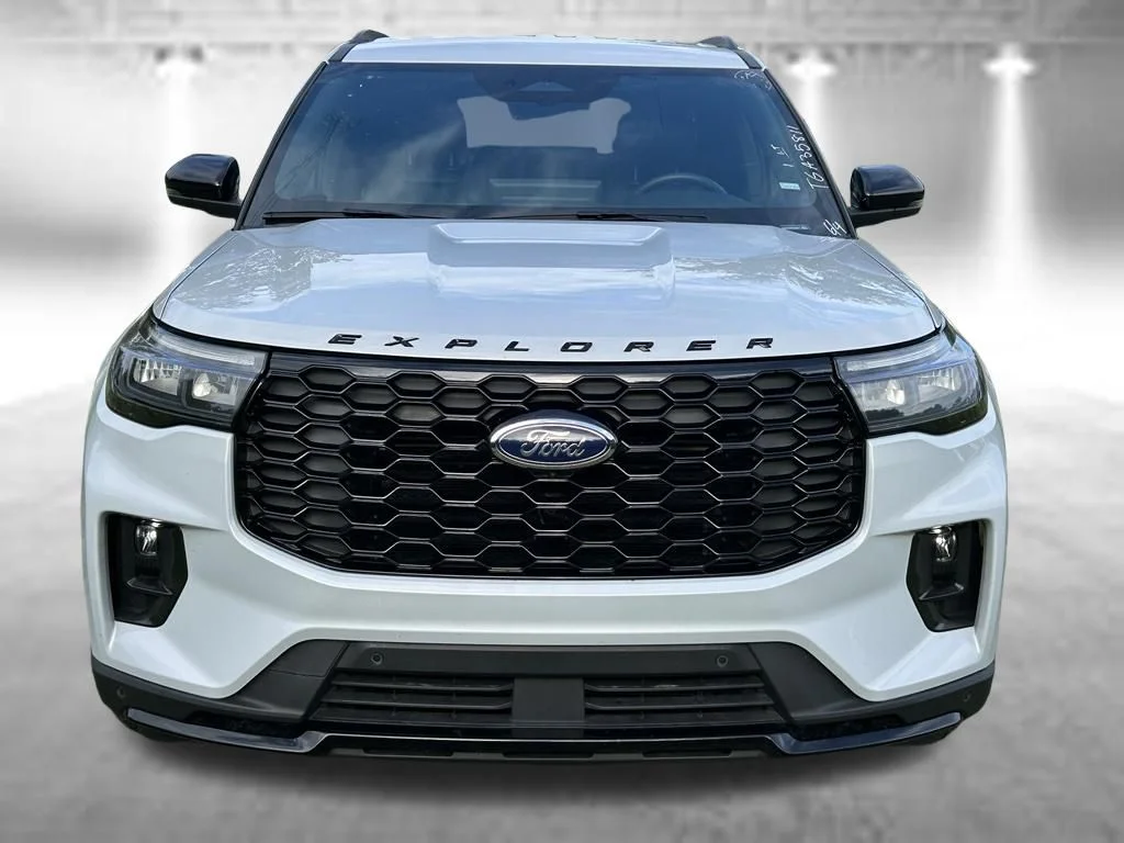 Certified Used 2026 White Metallic Ford ST-Line image 2