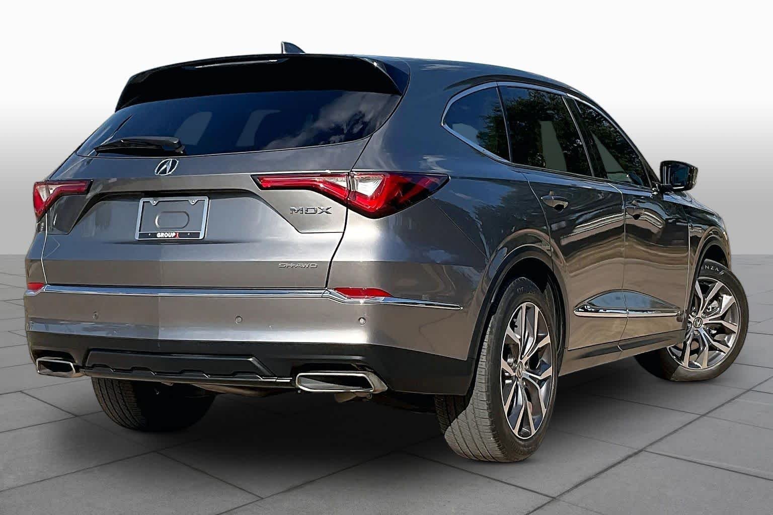 Used 2024 Liquid Carbon Metallic Acura w/Technology Package image 13