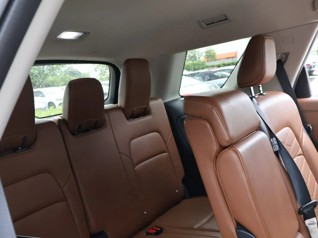 Used 2024 White Nissan Platinum image 36