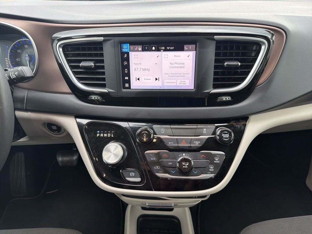 Used 2023 White Chrysler LX image 16