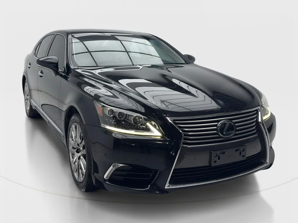 Used 2015 Black Lexus 460 image 2