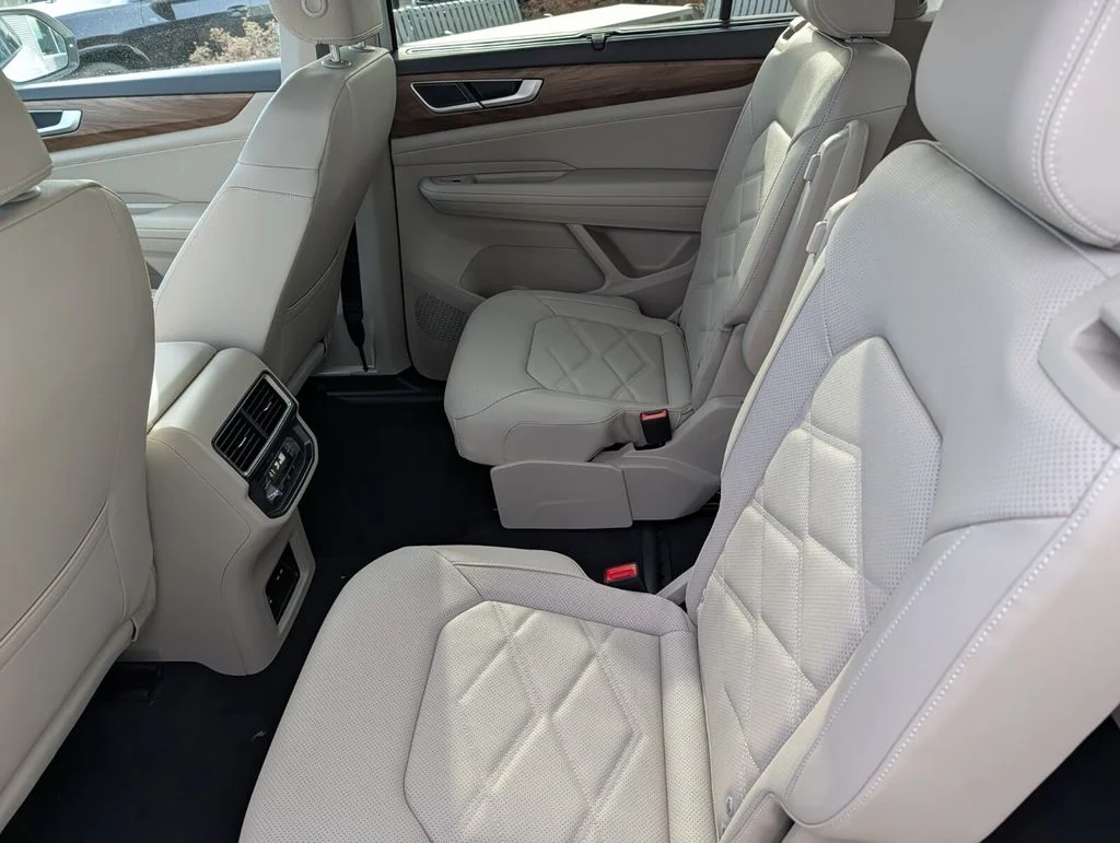 New 2026 White/off-white Volkswagen 2.0T SE w/Technology image 12
