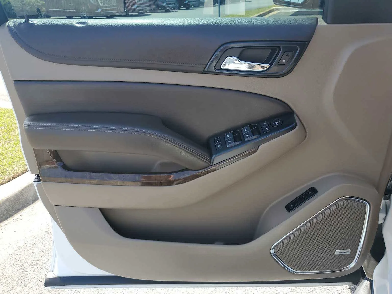 Used 2019 SUMMIT WHITE Chevrolet LT image 16