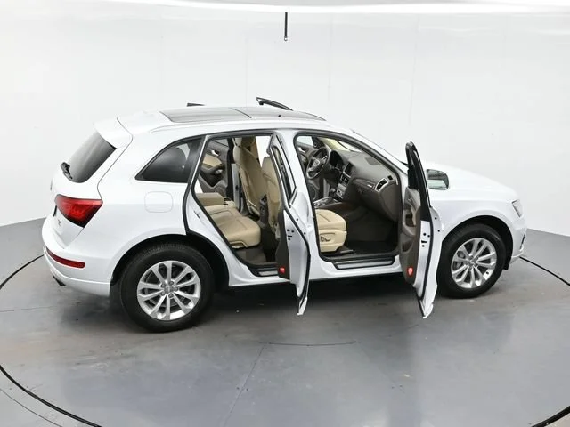 Used 2024 White Frost Tricoat Buick Avenir image 46