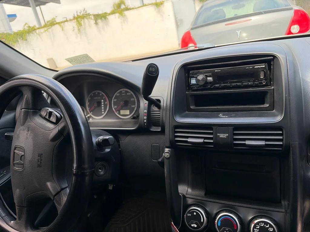 Used 2005 Silver Honda LX image 33