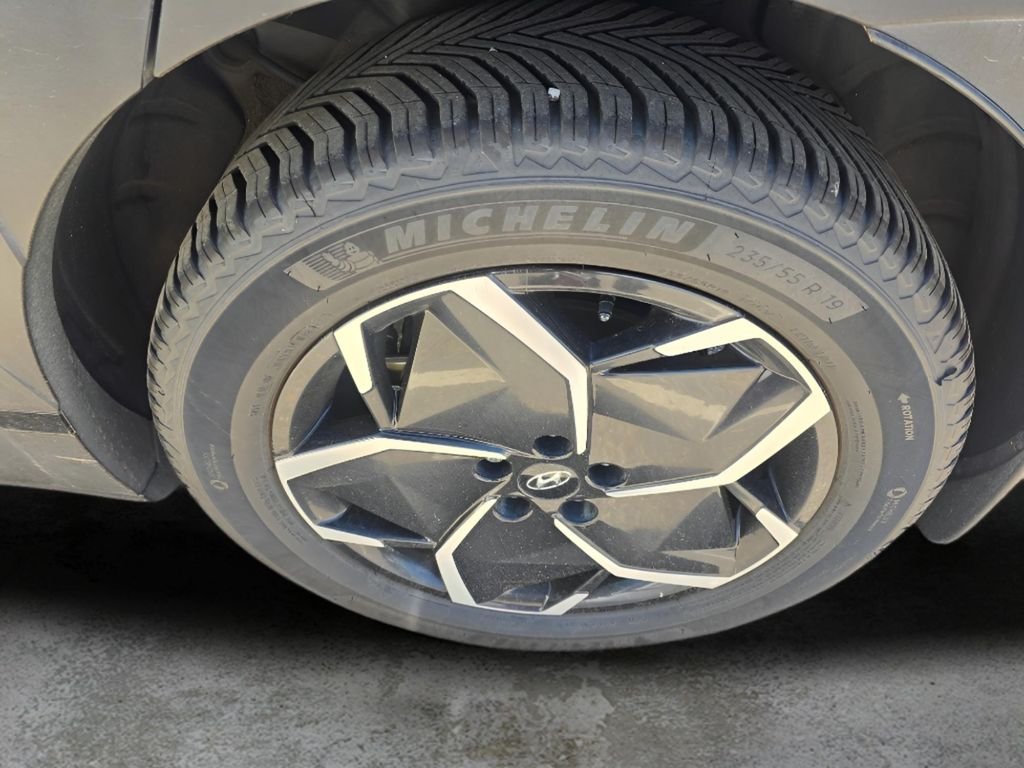 Certified Used 2023 Shooting Star (Matte Gray) Hyundai SEL image 20