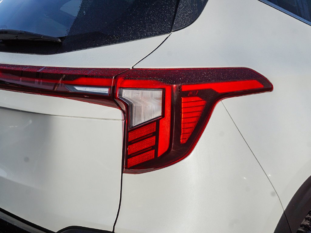 Used 2024 White Kia EX image 8