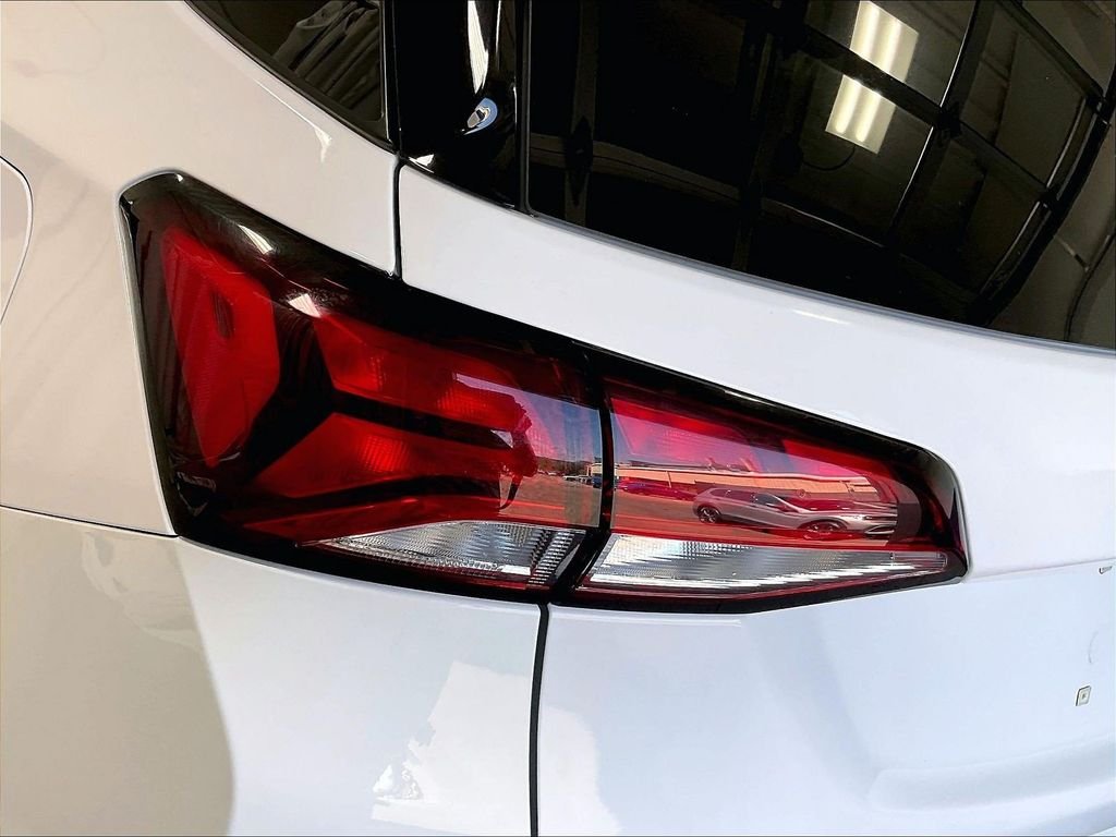 Used 2024 White Chevrolet LT image 32