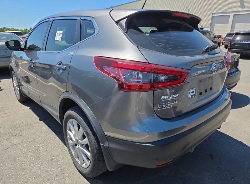 Used 2020 Gun Metallic Nissan S image 4