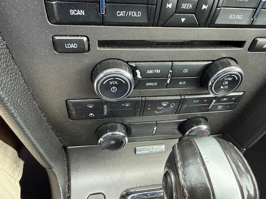 Used 2013 Blue Ford V6 Premium image 24