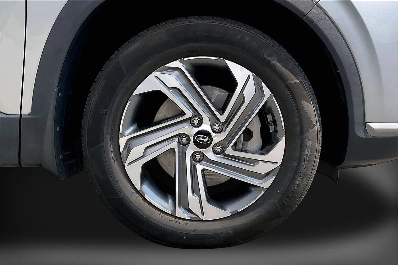 Certified Used 2023 Silver Hyundai SEL image 34