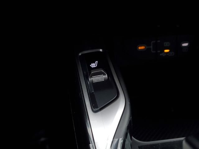 New 2026 Ivory Kia EX image 31