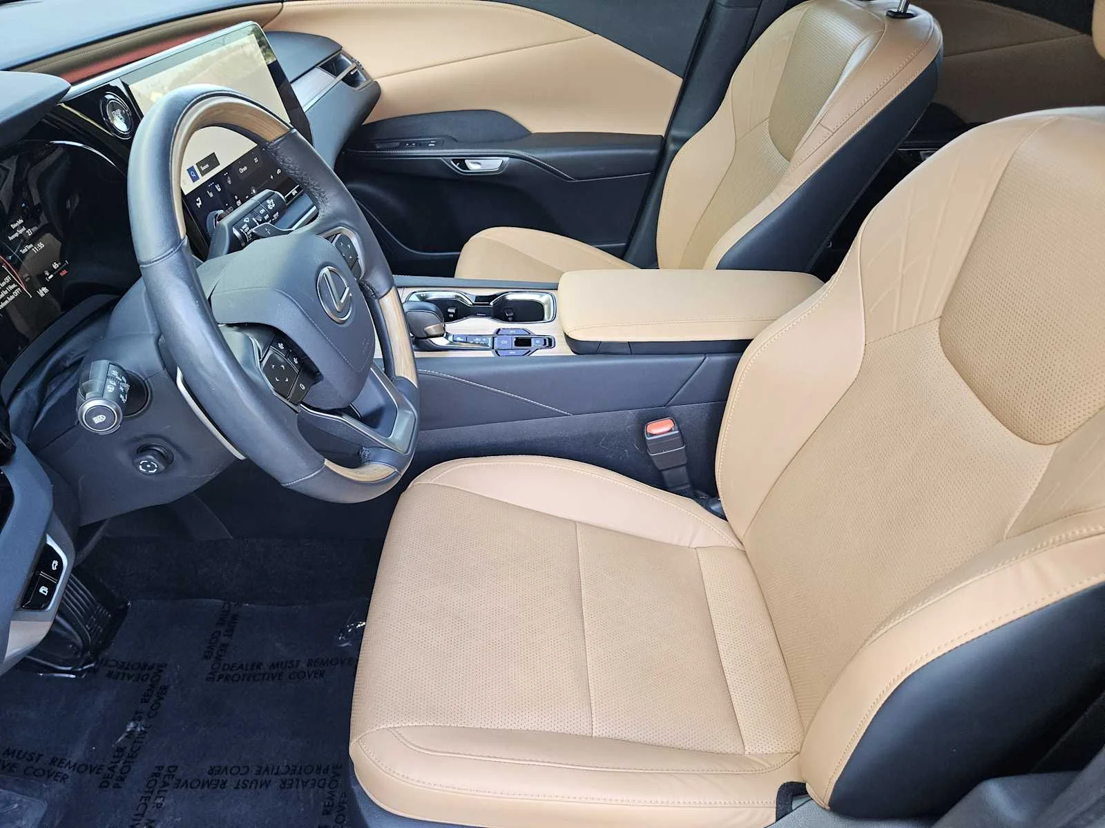 Certified Used 2025 CAVIAR Lexus Premium Plus image 8