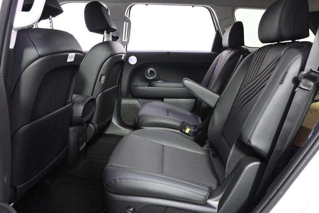 New 2026 White Pearl Hyundai SEL AWD image 21