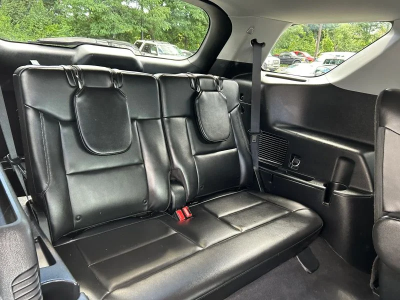 Used 2023 Black Metallic Ford XLT Sport Utility 4D image 30