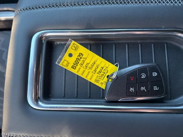 Used 2023 STERLING METALLIC GMC Denali image 34