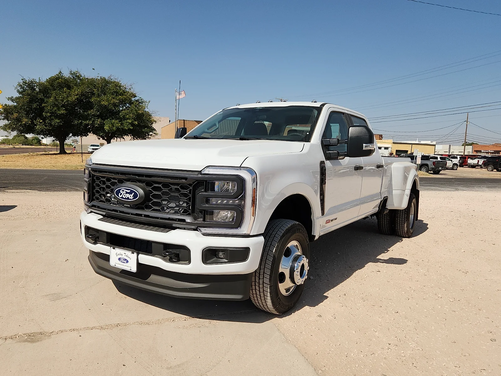 New 2027 Oxford White Ford XL image 3