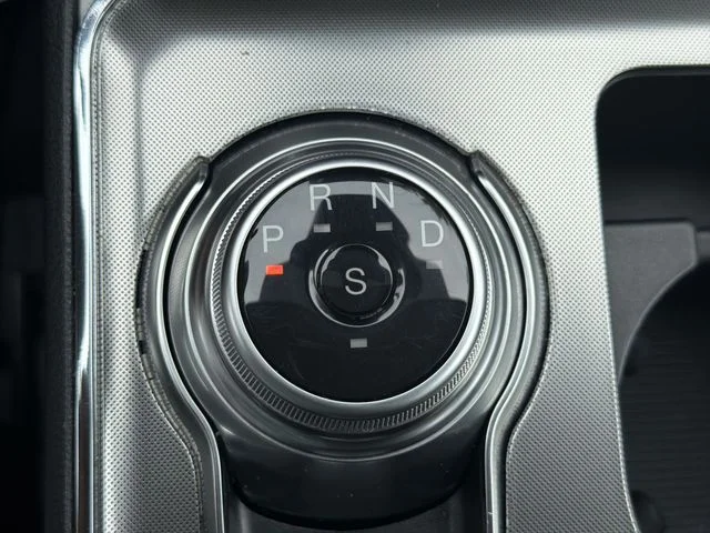 Used 2022 Gray Ford SEL image 20