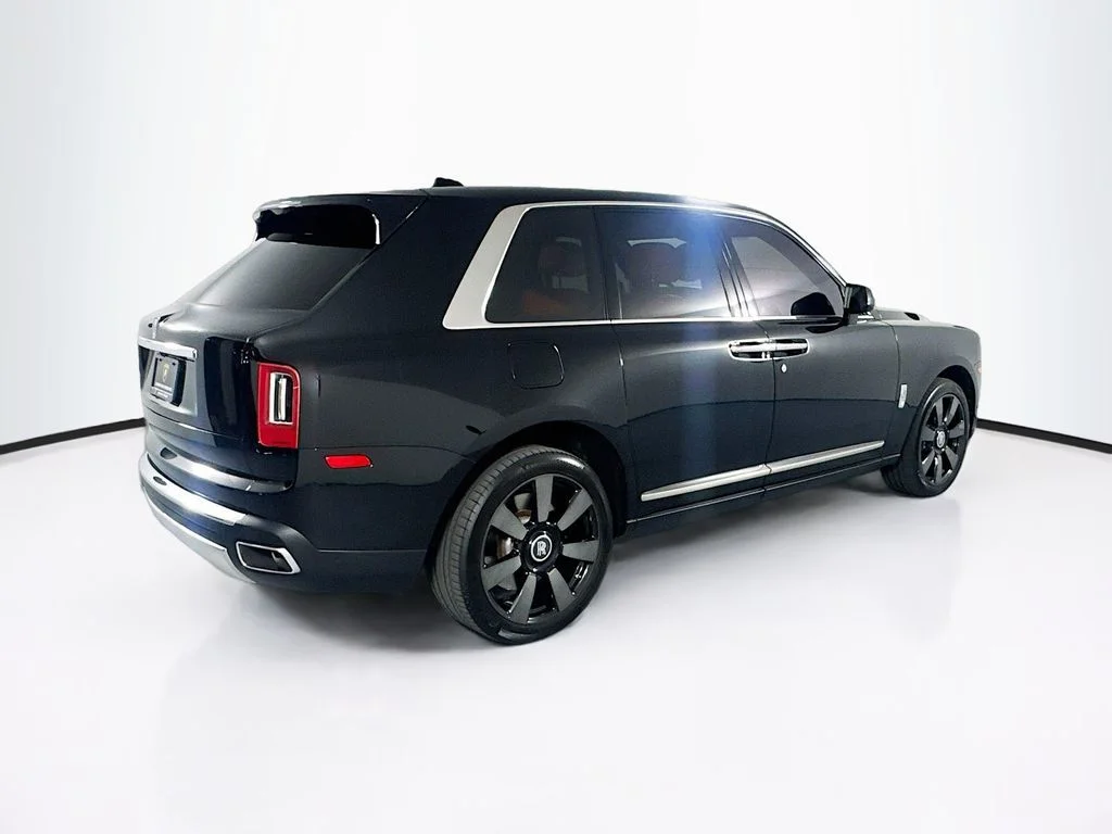 Used 2023 Black Rolls-Royce Base image 5