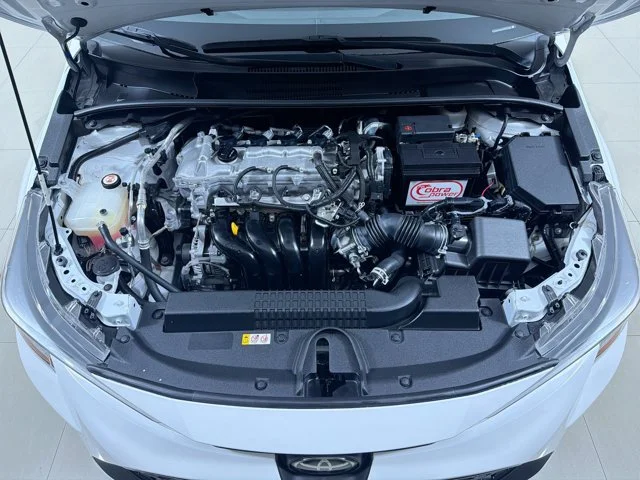 Used 2022 White Toyota LE image 12