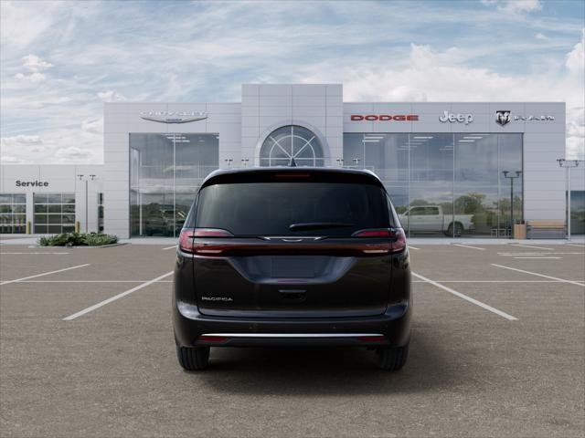 New 2027 Diamond Black Crystal Pearl-Coat Exterior Paint Chrysler Select image 59