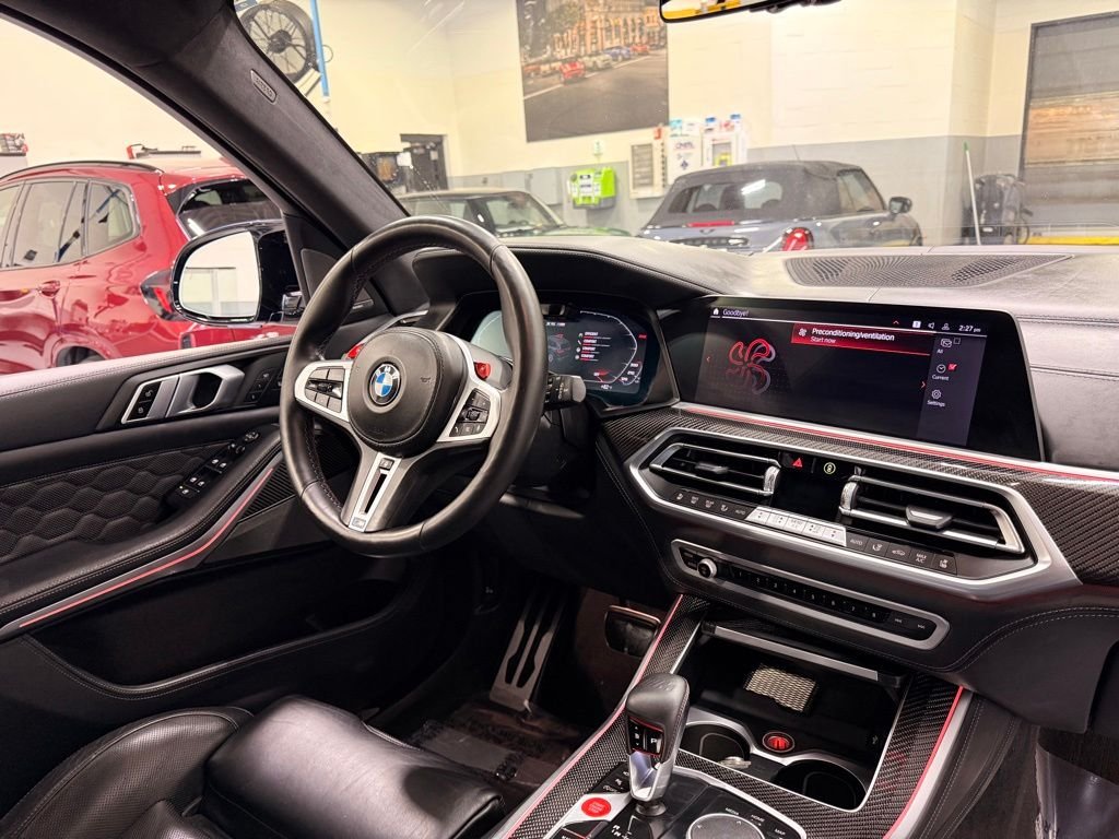 Used 2021 Blue BMW  image 31