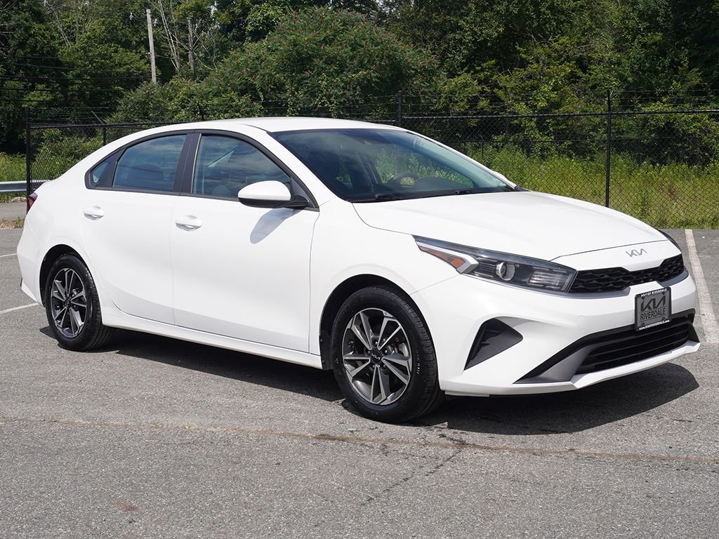 Used 2024 White Kia LXS image 50