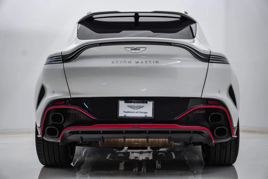Used 2026 Q Neutron White Aston Martin S image 7