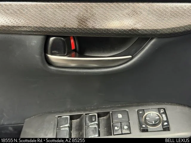 Used 2018  Lexus 300 image 18