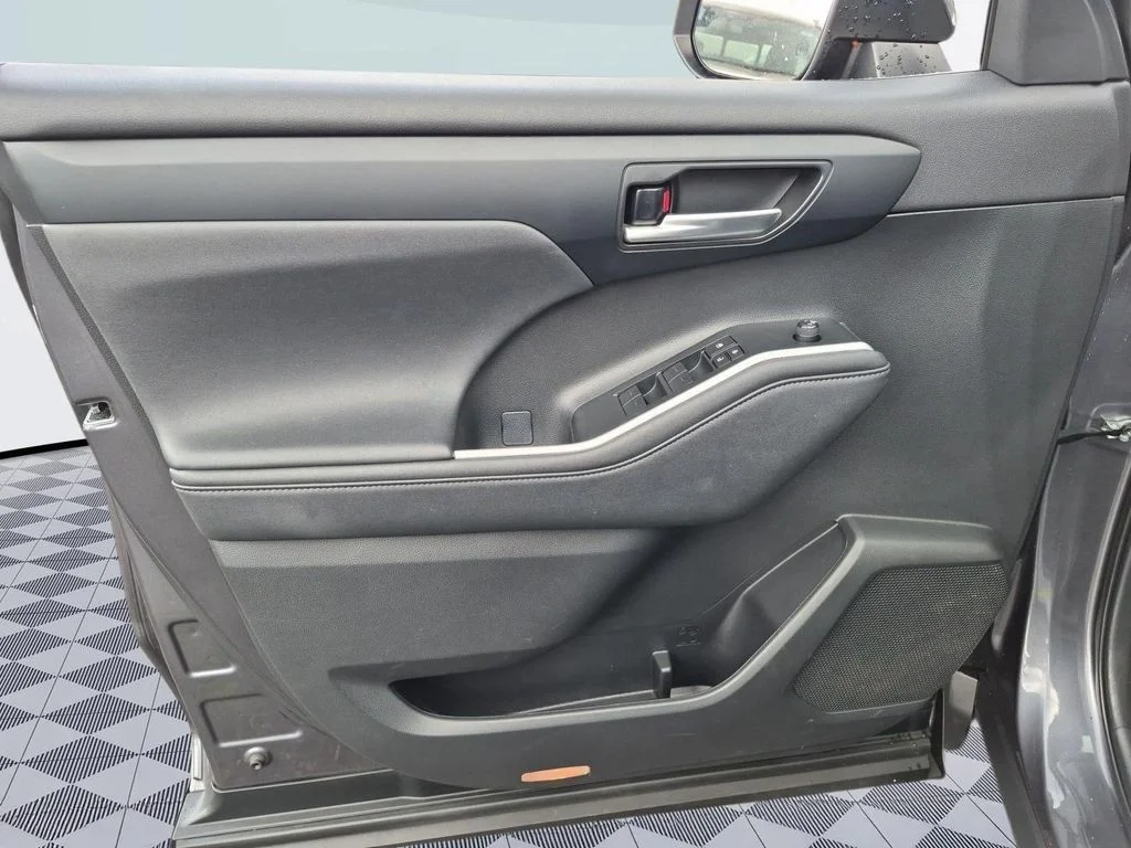 Used 2023 Magnetic Gray Metallic Toyota XLE image 9